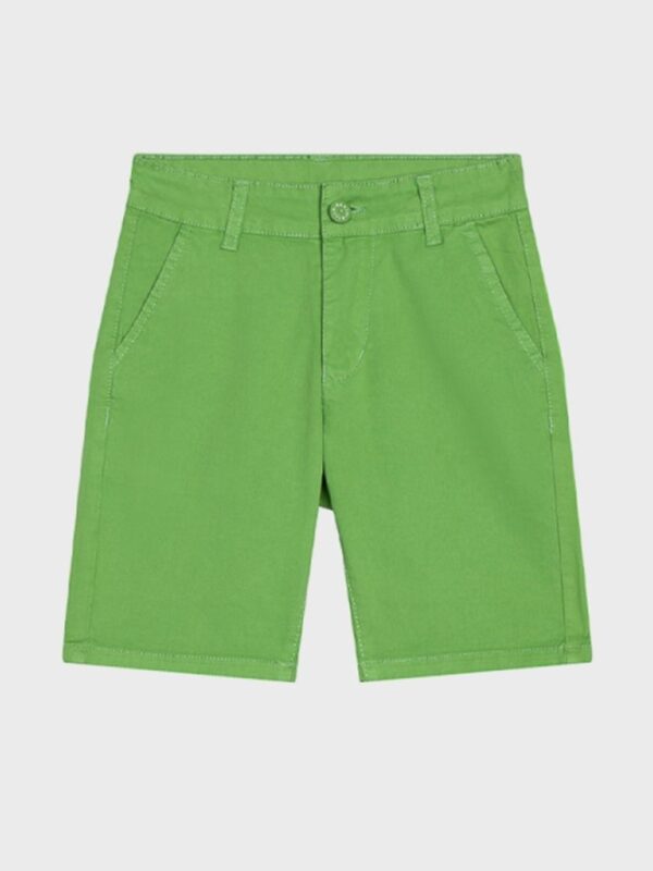 short vert pour enfant garçon ado bermuda habillé pour l'été et le printemps boutique saint martin en haut dans les monts du lyonnais