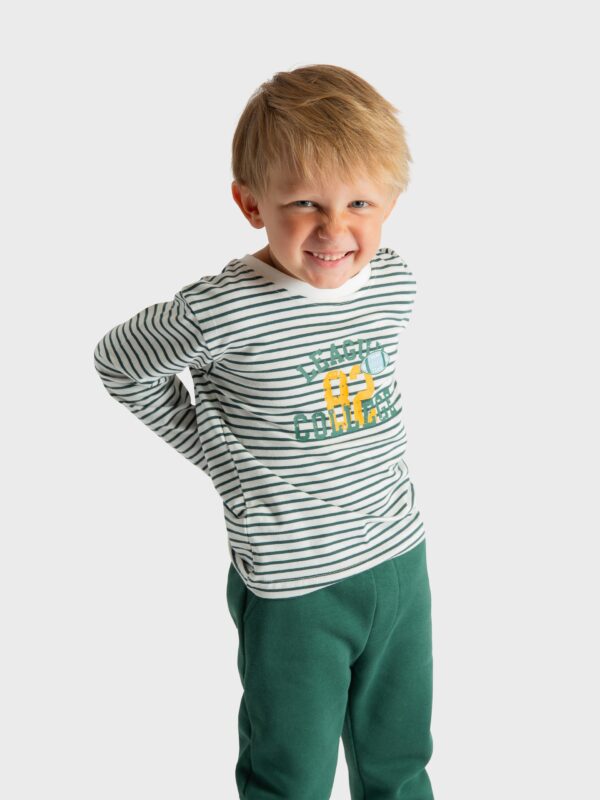 pull rayé blanc et vert, style marinière, idéal cadeau naissance pour bébé garçon, boutique de vêtements pour enfants à saint martin en haut dans les monts du lyonnais