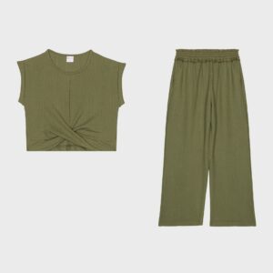 Ensemble crop top vert et pantalon vert