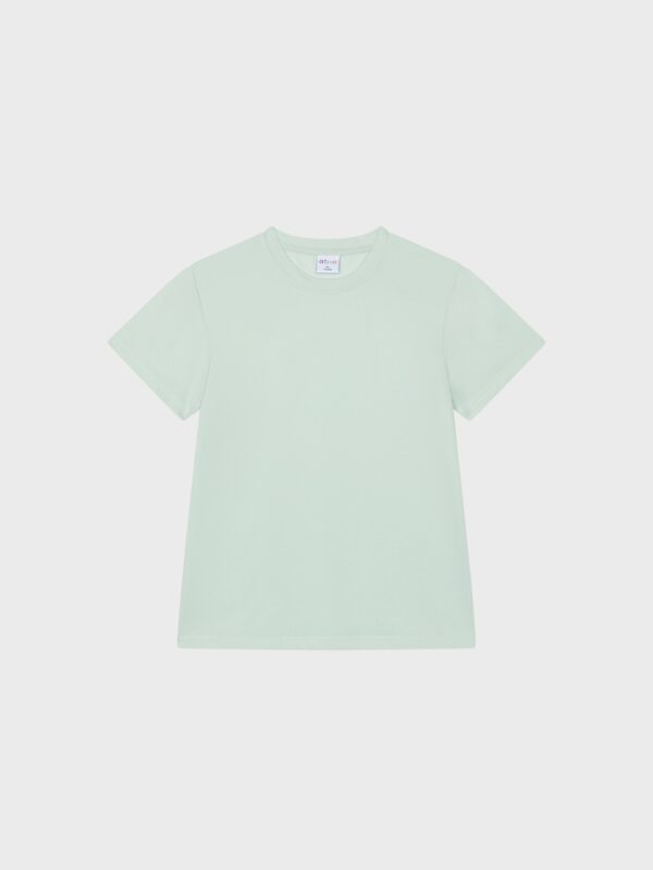 T-shirt vert clair pour filles ou adolescentes, boutique de vêtements pour enfants à Saint Martin en Haut, dans les Monts du Lyonnais.