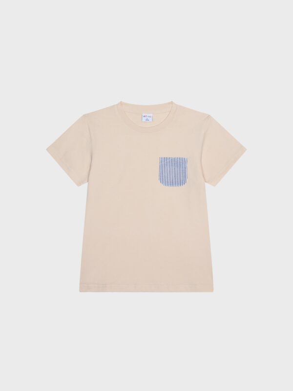 T-shirt beige avec petite poche, pour garçon et ados, boutique de vêtements pour enfants à Saint Martin-en-Haut, dans les Monts du Lyonnais