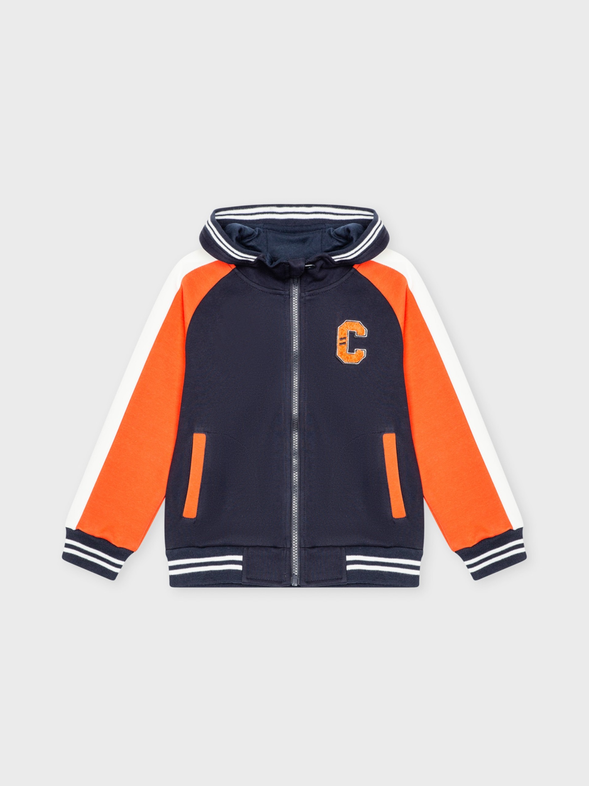Veste à capuche marine, avec poches, pour garçons et ados, boutique de vêtements pour enfants à Saint Martin en Haut, dans les Monts du Lyonnais.