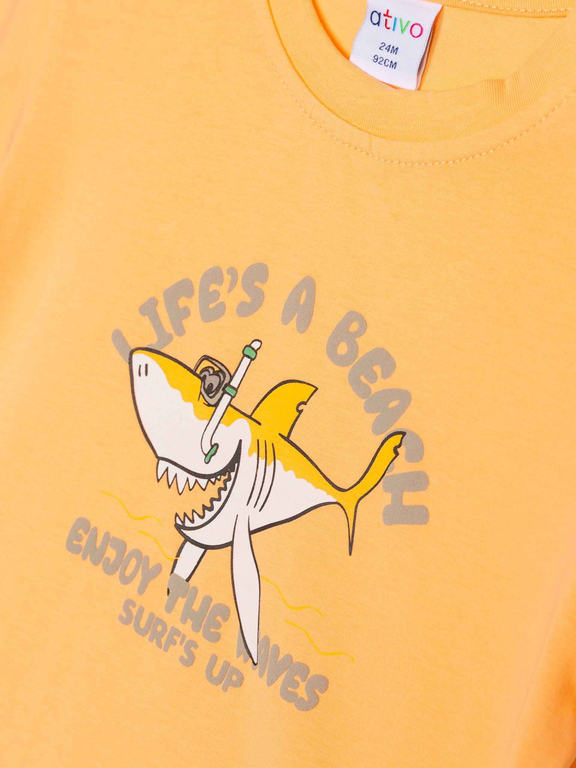 t-shirt coloré orange pour bébé garçon pour l'été, boutique de vêtements pour enfants à saint martin en haut dans les monts du lyonnais