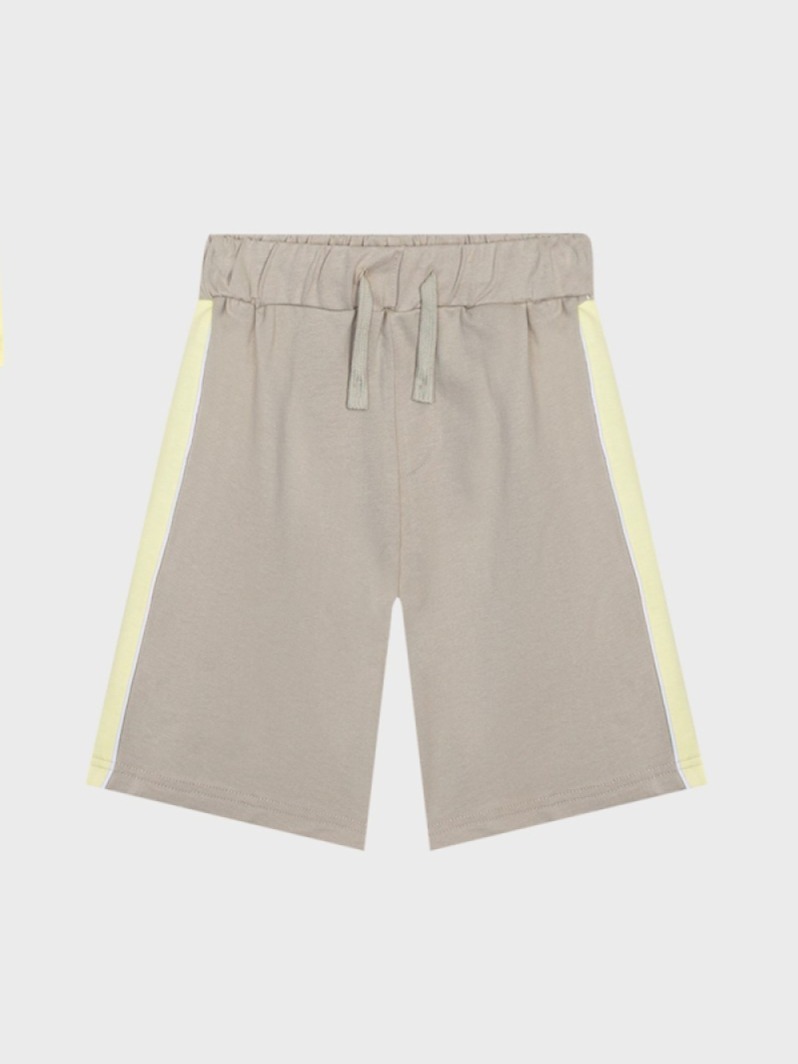 short kaki clair et jaune pour garçons, boutique de vêtements pour enfants à saint martin en haut dans les monts du lyonnais